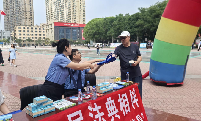 法护青春 检爱未来——细河区人民检察院参与区平安建设宣传月活动